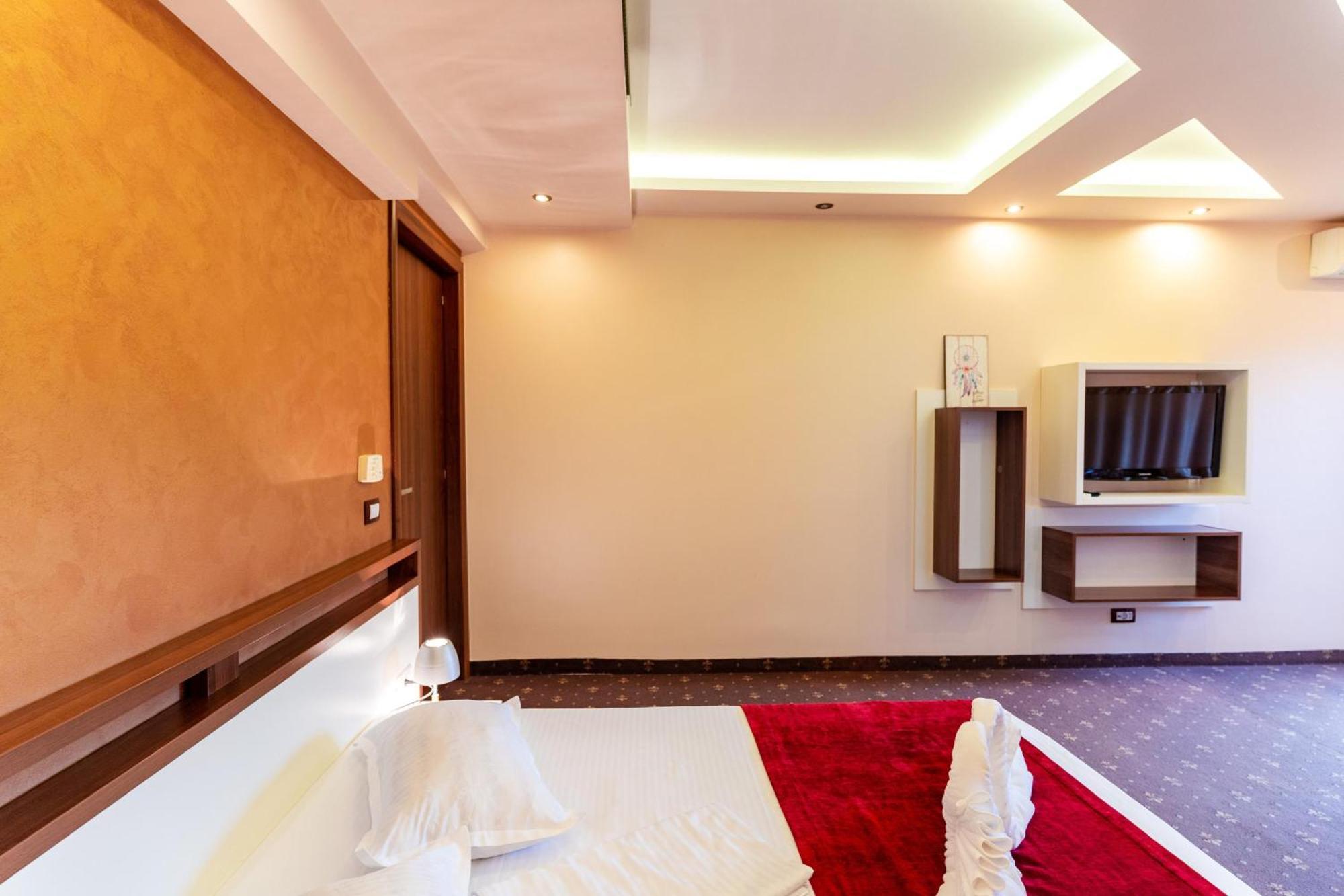 Hotel Luxor Medgidia Eksteriør bilde