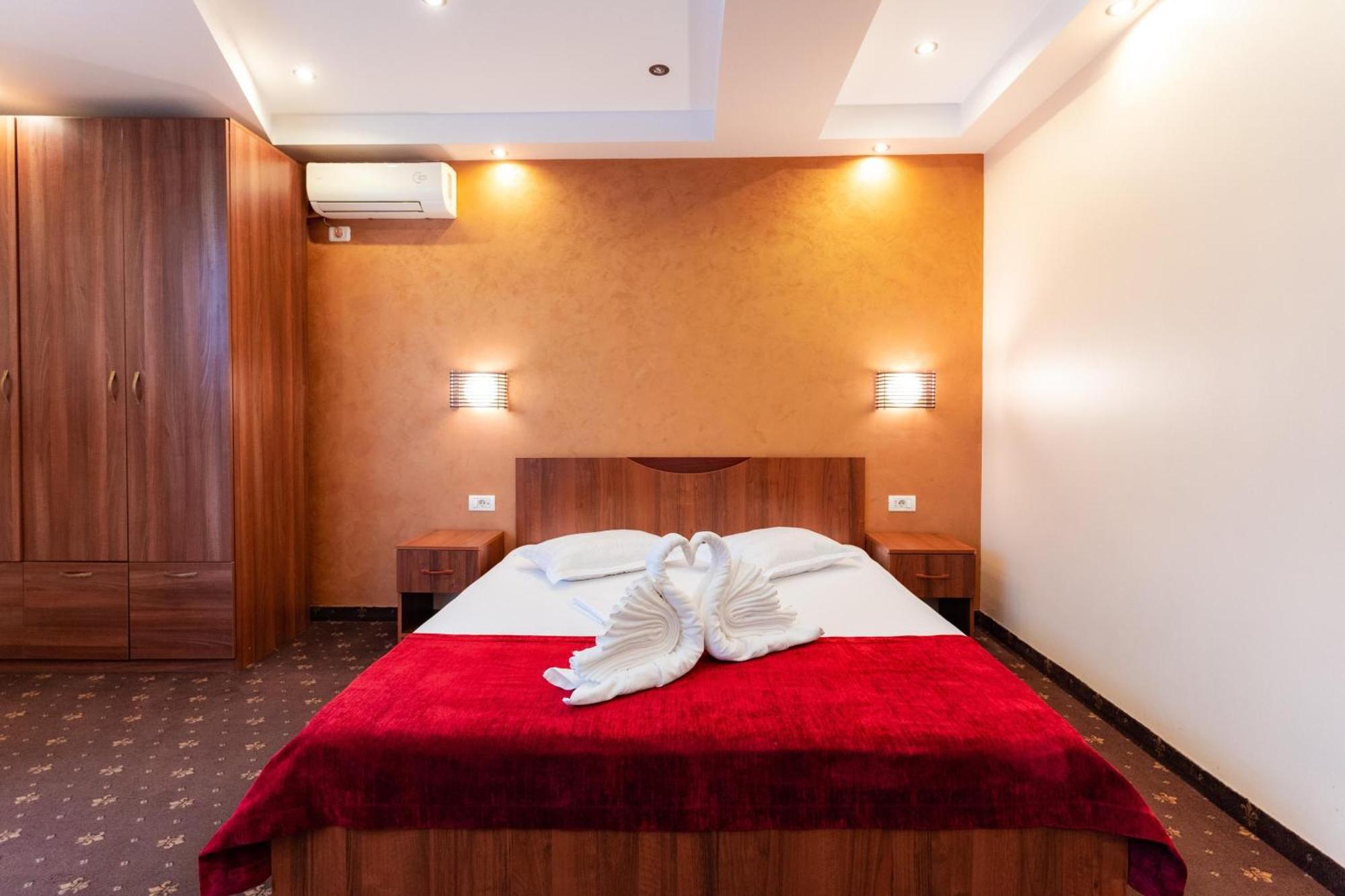 Hotel Luxor Medgidia Eksteriør bilde