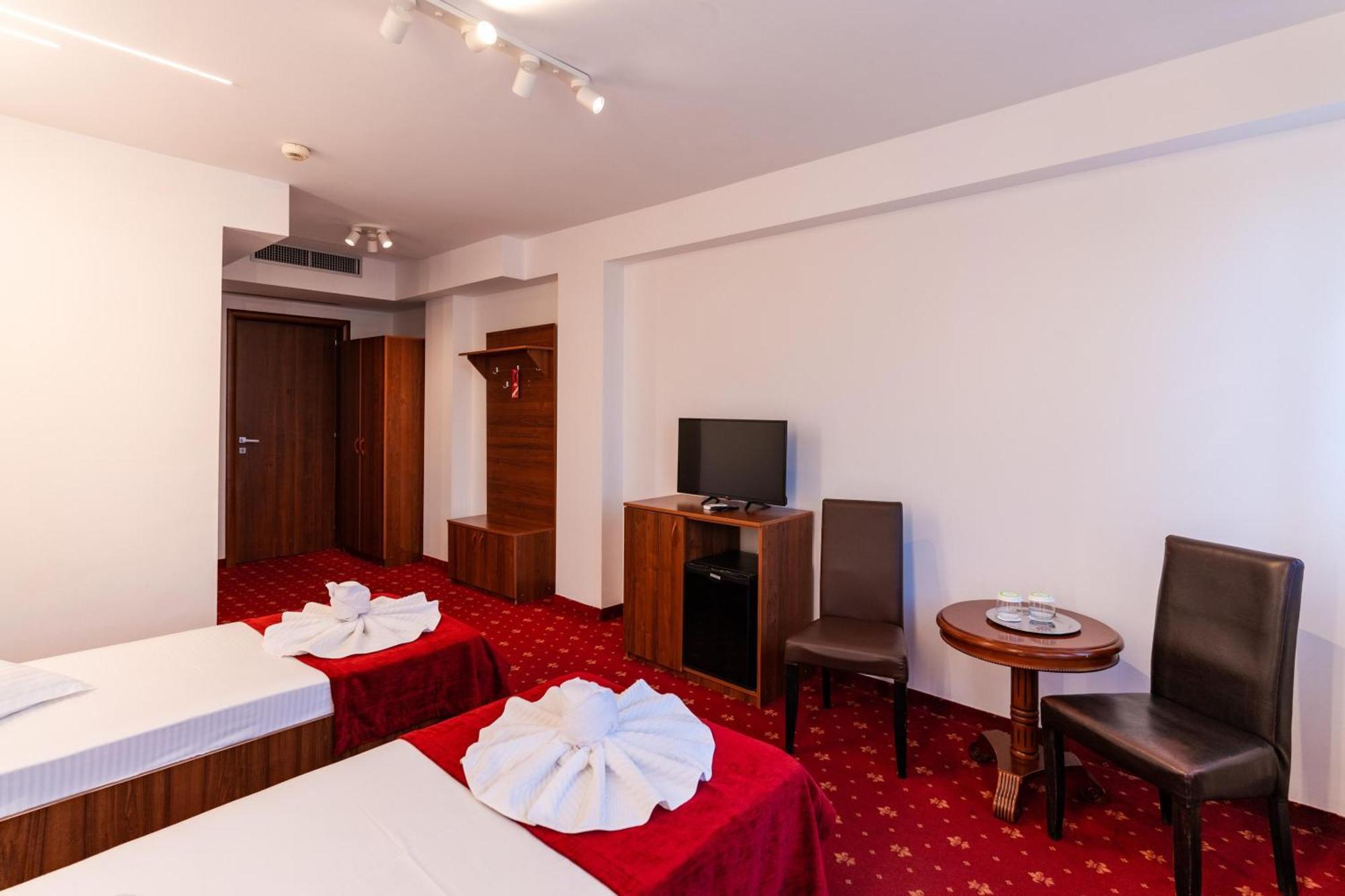Hotel Luxor Medgidia Eksteriør bilde