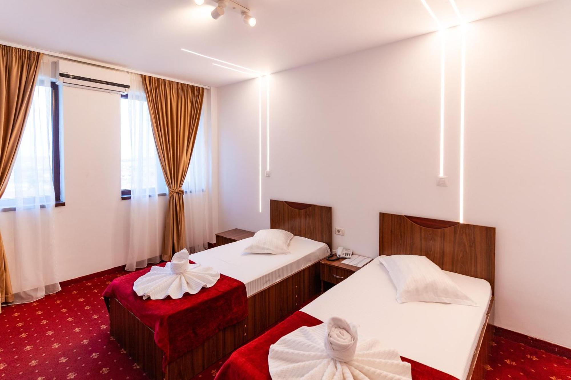 Hotel Luxor Medgidia Eksteriør bilde