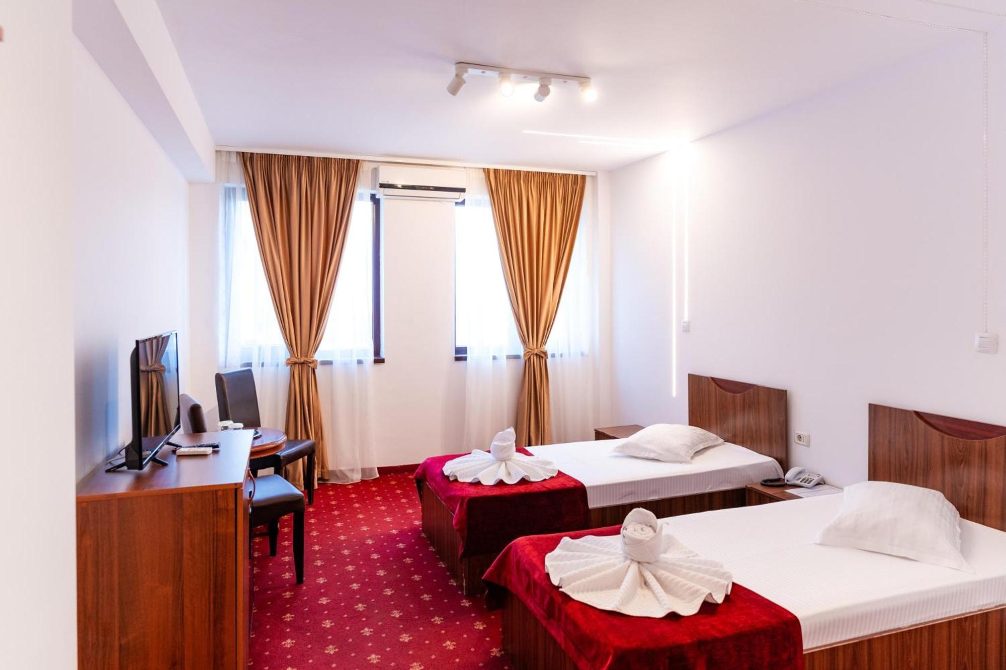 Hotel Luxor Medgidia Eksteriør bilde