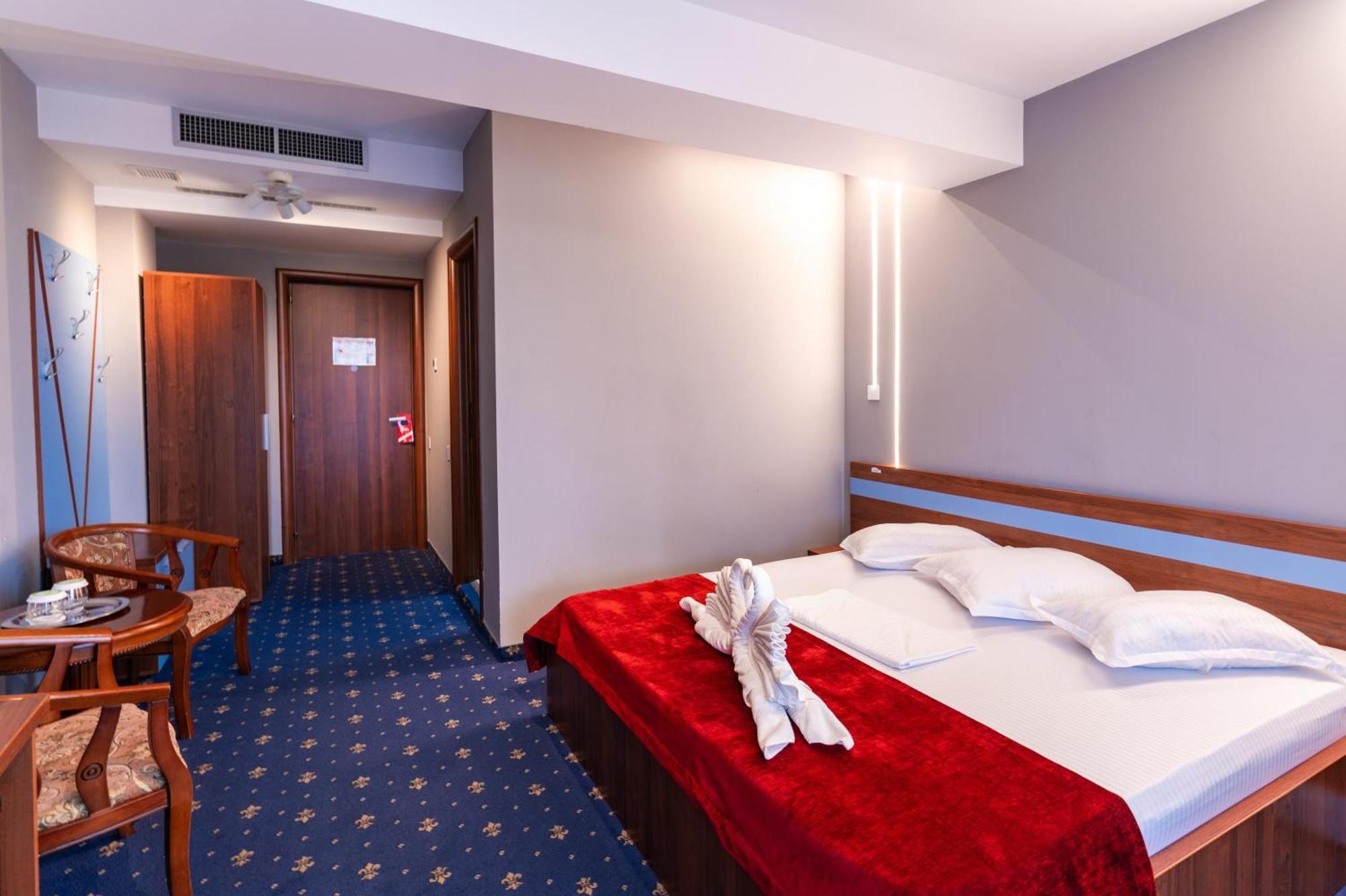Hotel Luxor Medgidia Eksteriør bilde